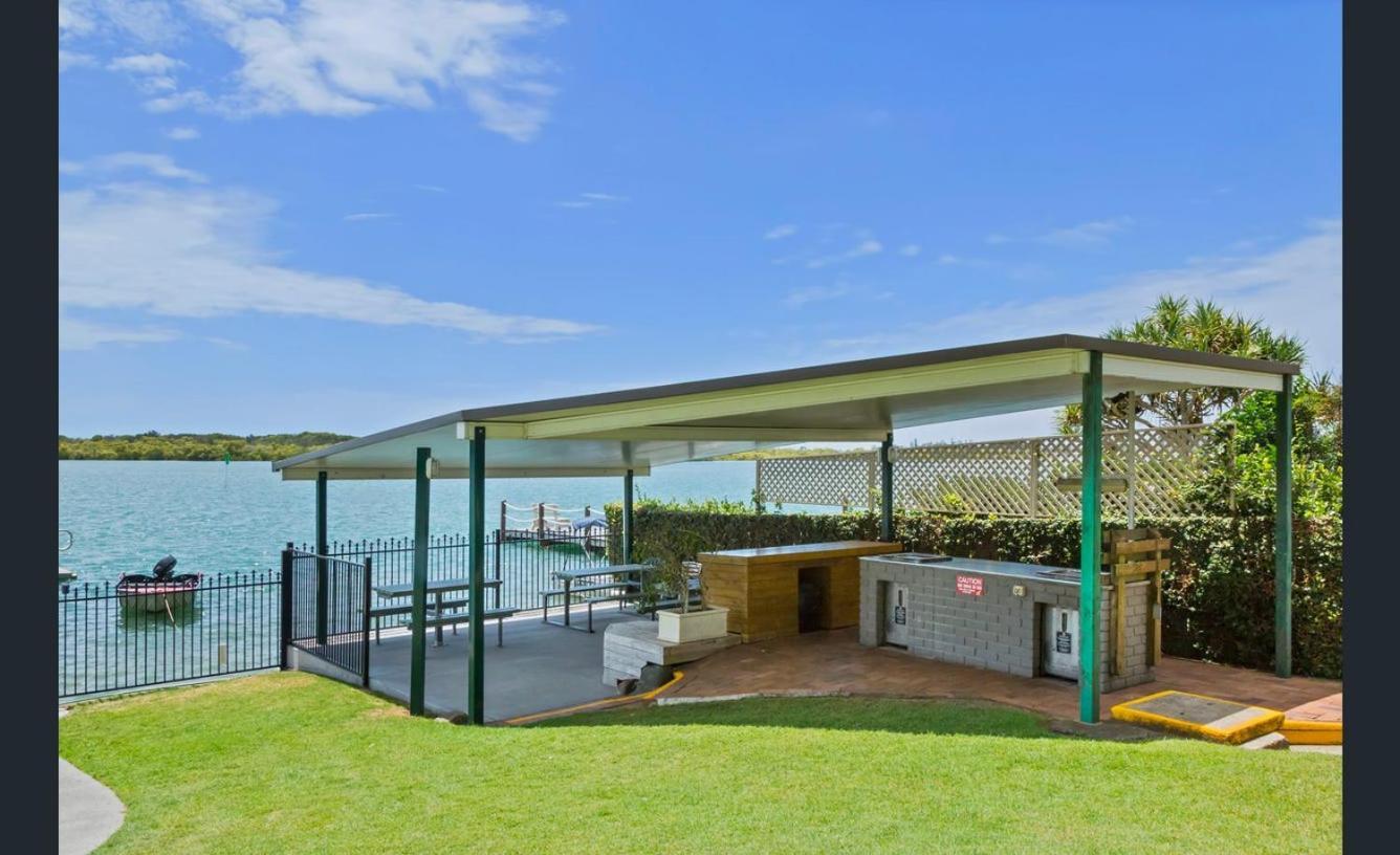 Maroochydore Riverfront Apartment Eksteriør billede